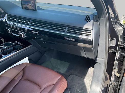 Used 2018 Audi Q7 3.0T Prestige AWD/4WD image 18