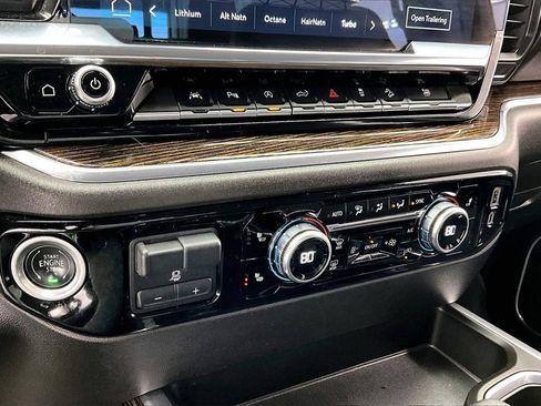 Used 2024 GMC Sierra 1500 Elevation w/ Elevation Premium Package image 32