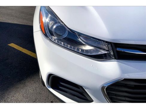 Used 2021 Chevrolet Trax LT image 30