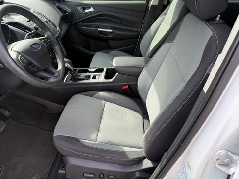 Used 2018 Ford Escape SE image 15