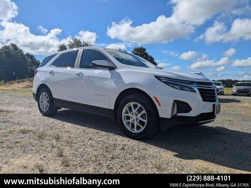 Used 2024 Chevrolet Equinox LT AWD/4WD image 1