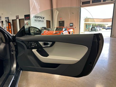 Used 2014 Jaguar F-TYPE S image 37