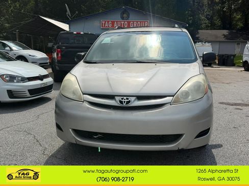 Used 2008 Toyota Sienna LE FWD image 2
