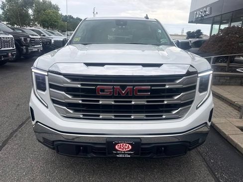 Used 2023 GMC Sierra 1500 SLE AWD/4WD image 2
