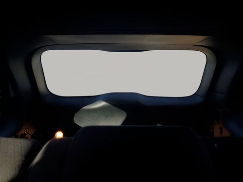 Used 2018 Jeep Grand Cherokee Laredo image 25