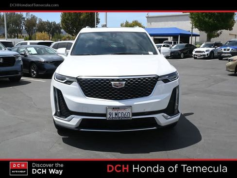 Used 2024 Cadillac XT6 Luxury FWD image 2