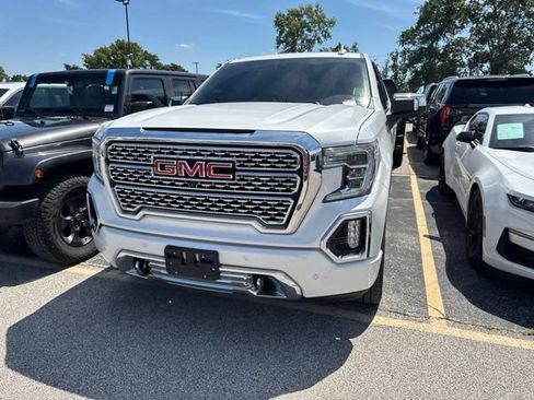 Used 2021 GMC Sierra 1500 Denali w/ Denali Carbonpro Edition AWD/4WD image 2