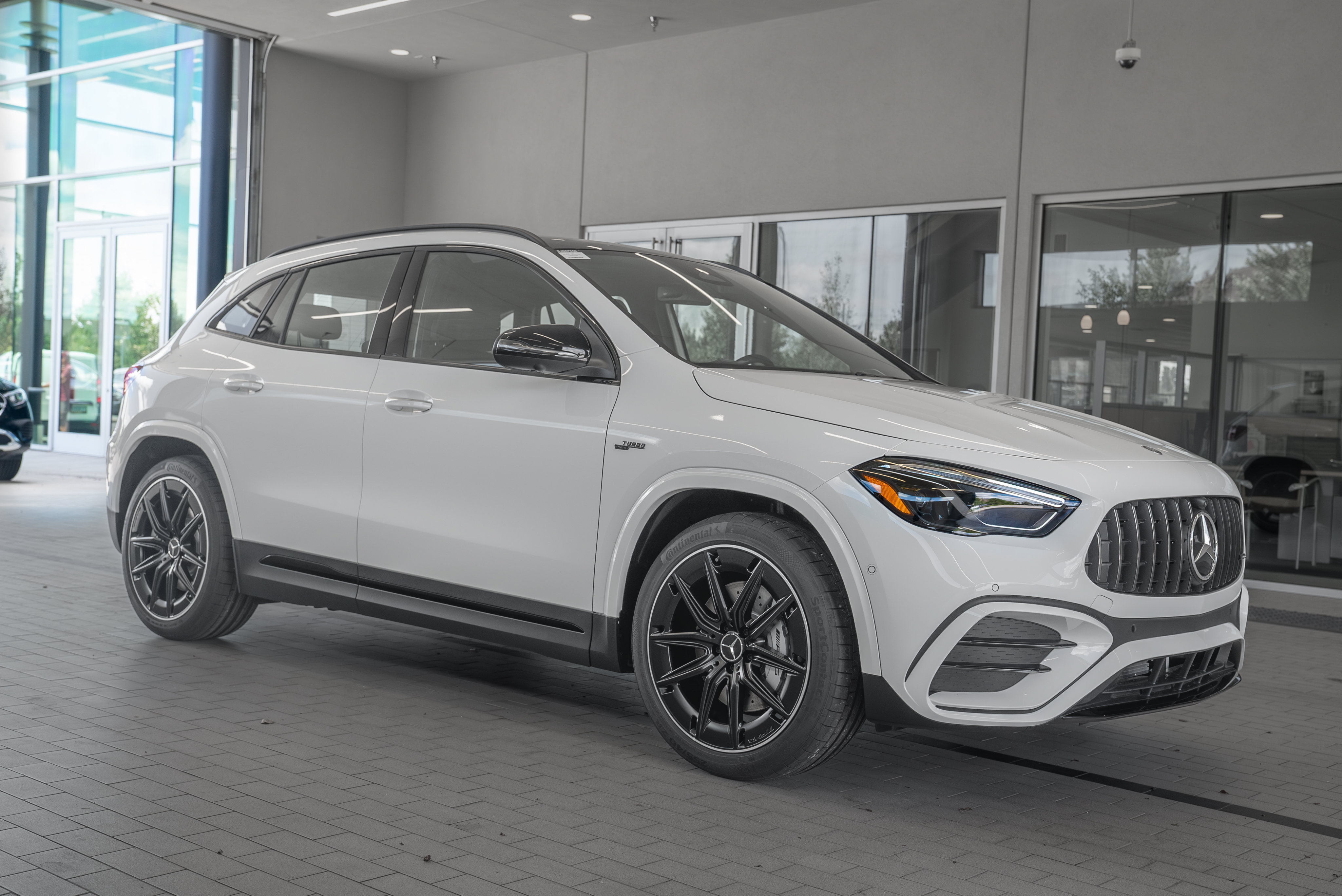 Used 2025 Mercedes-Benz GLA 35 AMG 4MATIC image 12