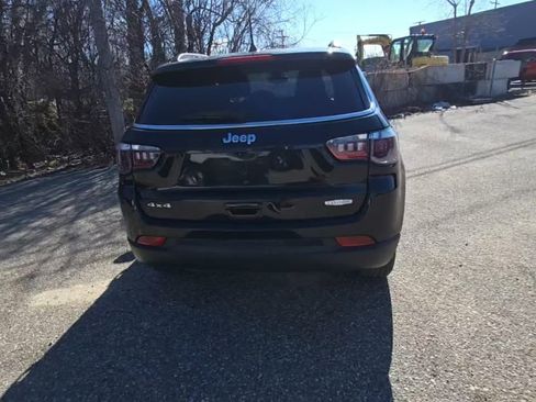 Used 2024 Jeep Compass Latitude w/ Sun and Sound Group image 3