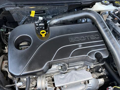 Used 2024 Chevrolet Equinox RS w/ RS Leather Package FWD image 38
