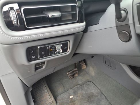 Used 2023 Lincoln Nautilus Reserve w/ Equipment Group 201A image 13