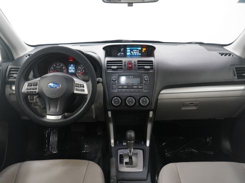Used 2015 Subaru Forester 2.5i Limited image 16