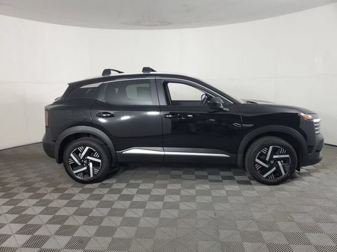 New 2026 Nissan Kicks SV w/ Cold Weather Package FWD image 9
