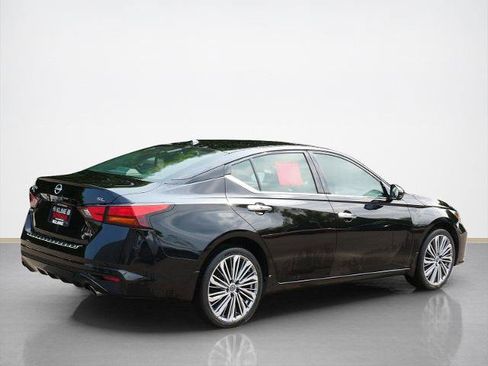 Certified 2023 Nissan Altima 2.5 SL AWD/4WD image 3