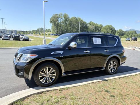 Used 2020 Nissan Armada SL w/ Premium Package AWD/4WD image 4