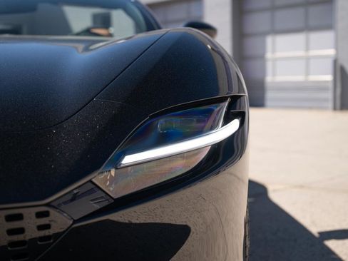 Used 2025 Ferrari Roma Spider RWD image 18