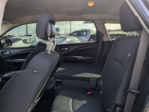 Used 2018 Dodge Journey SE w/ Blacktop Package image 9