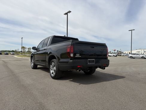 Certified 2025 Honda Ridgeline RTL image 3