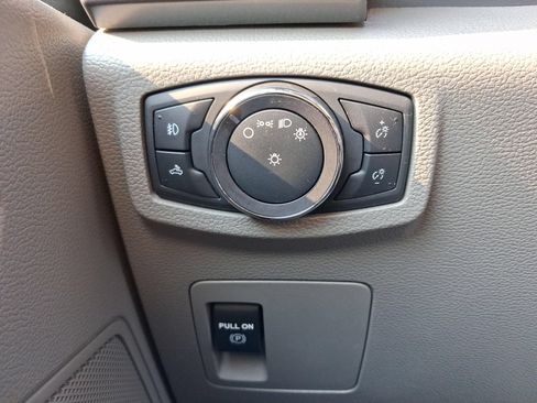 Used 2018 Ford F150 XLT AWD/4WD image 17