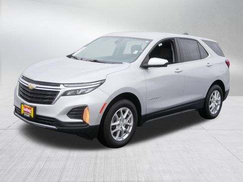 Used 2022 Chevrolet Equinox LT AWD/4WD image 3