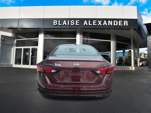 Used 2023 Nissan Altima 2.5 SV image 6