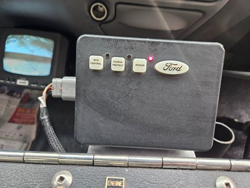 Used 2000 Ford F350 2WD Regular Cab DRW Super Duty image 18