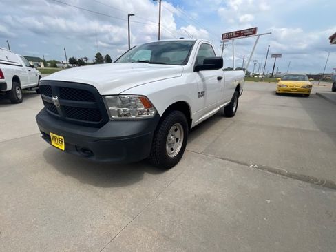 Used 2017 RAM 1500 Tradesman w/ Power & Remote Entry Group AWD/4WD image 4