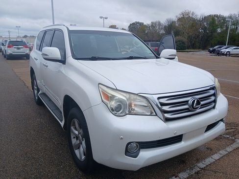 Used 2013 Lexus GX 460 image 1