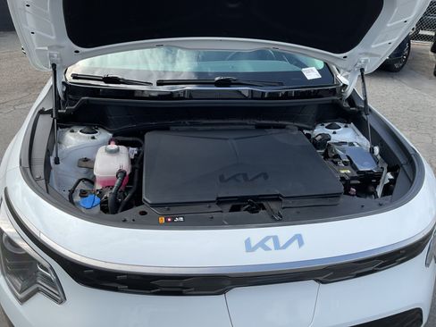 Used 2023 Kia Niro Wind FWD image 22