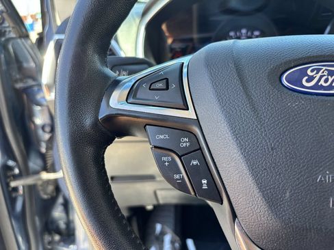Used 2019 Ford Edge Titanium w/ Equipment Group 301A FWD image 25