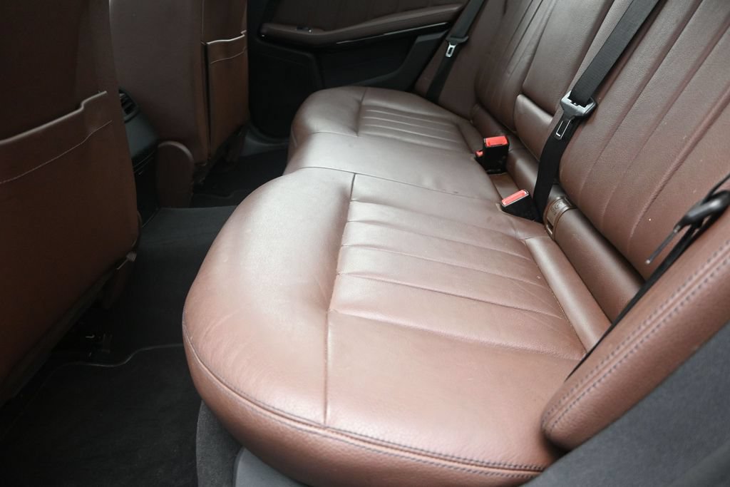 Used 2016 Mercedes-Benz E 350 4MATIC Sedan image 16