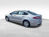 Used 2016 Ford Fusion SE image 4