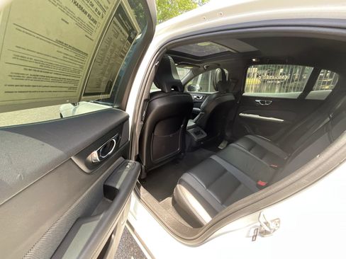 Used 2019 Volvo S60 T6 R-Design AWD/4WD image 11