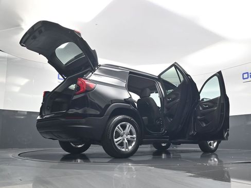 Used 2023 GMC Terrain SLE w/ Driver Convenience Package image 61