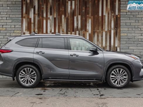 Used 2021 Toyota Highlander Platinum AWD/4WD image 8
