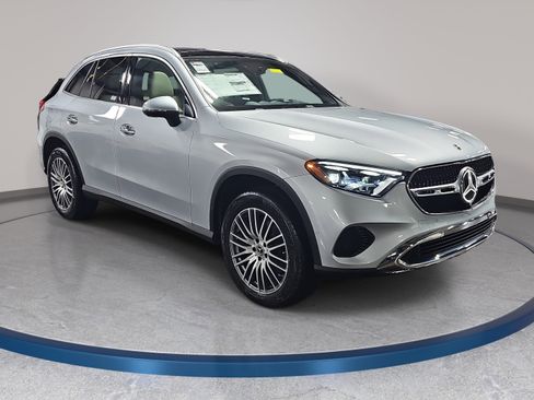 New 2026 Mercedes-Benz GLC 300 image 3