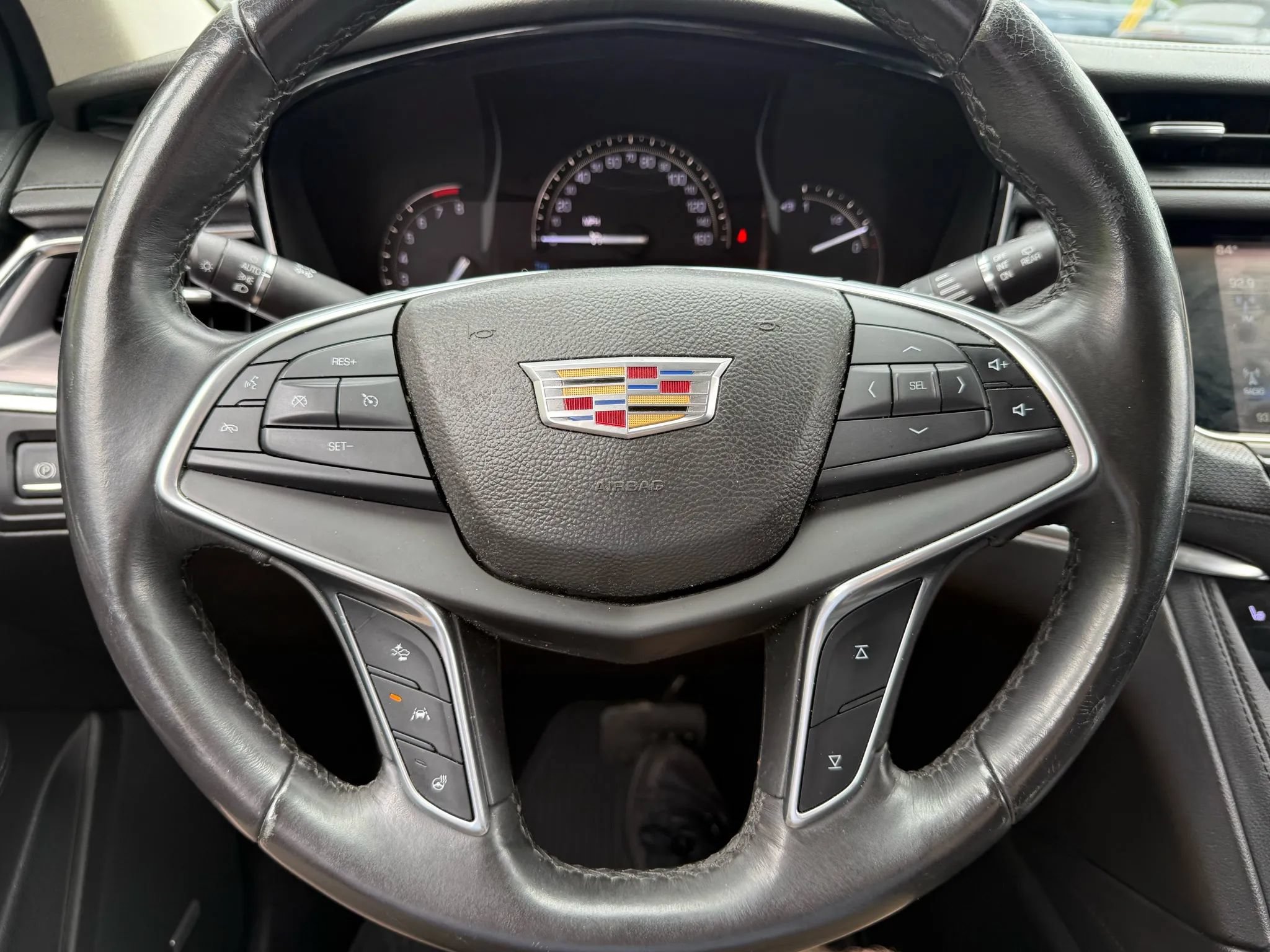 Used 2017 Cadillac XT5 Luxury w/ Driver Awareness Package FWD image 23