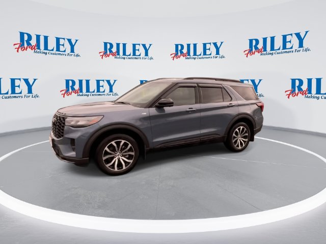 Certified 2025 Ford Explorer ST-Line AWD/4WD image 7