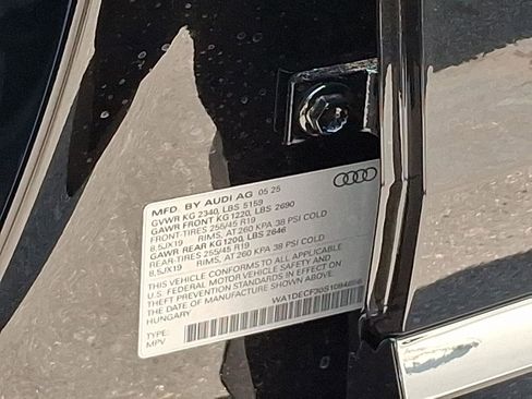 Used 2025 Audi Q3 2.0T Premium w/ Convenience Package image 21