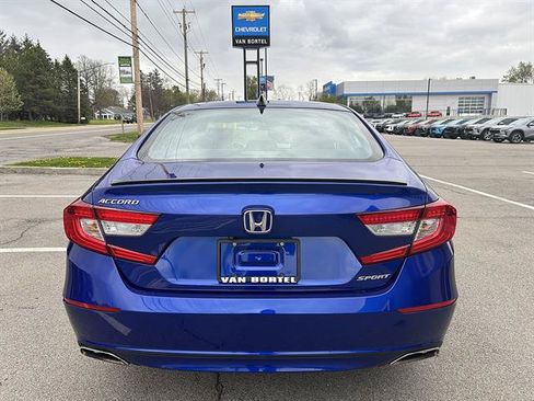 Used 2021 Honda Accord Sport image 4
