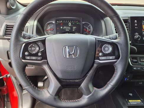 Used 2024 Honda Passport Black Edition image 8