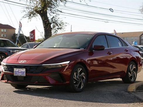 New 2025 Hyundai Elantra Limited image 7
