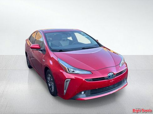 Certified 2022 Toyota Prius Limited w/ Premium Convenience Package FWD image 5