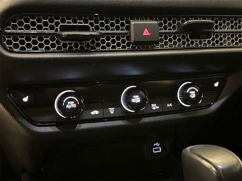 Certified 2024 Honda HR-V Sport image 25