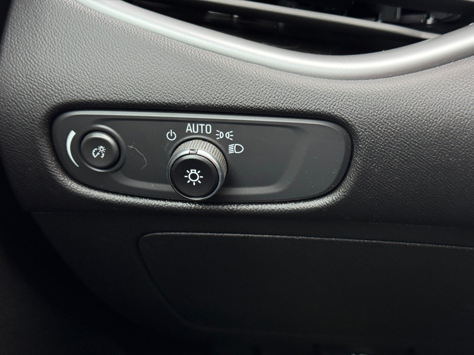 Used 2024 Chevrolet Malibu LT w/ Midnight Edition FWD image 16