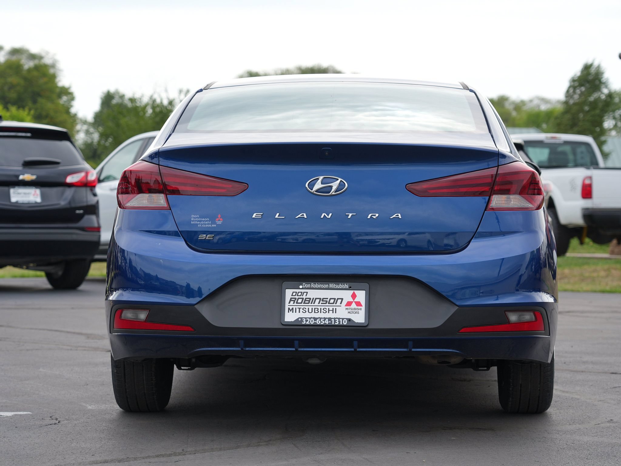 Used 2019 Hyundai Elantra SE FWD image 4