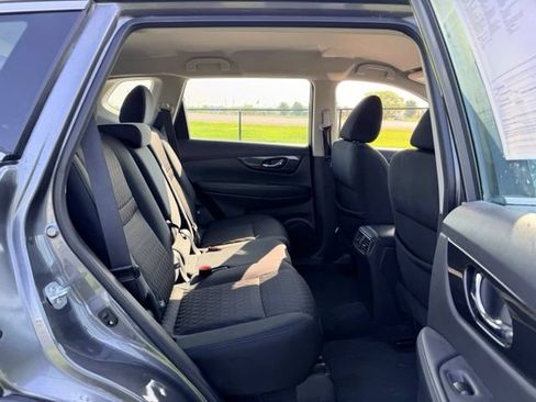 Used 2017 Nissan Rogue S AWD/4WD image 10