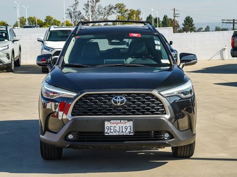 Certified 2023 Toyota Corolla Cross XLE w/ Convenience Package FWD image 2