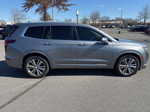 Used 2021 Cadillac XT6 Premium Luxury image 8