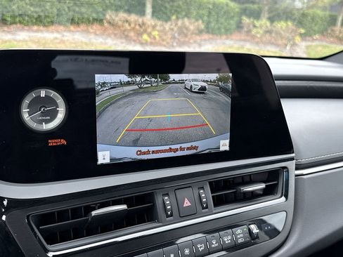 Used 2025 Lexus ES 350 w/ Premium Package image 24